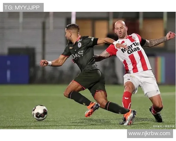 坎布尔与阿尔梅勒激战正酣比分如何揭晓球迷期待的精彩瞬间 坎布尔与阿尔梅勒激战正酣比分如何揭晓球迷期待的精彩瞬间