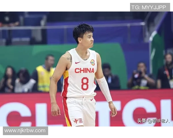 亚洲杯决赛激战正酣 终极对决揭晓冠军之争双方球队全力以赴争夺荣耀