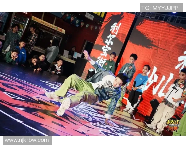 广州街舞队与西安街舞队的精彩对决赛后分析与经验总结