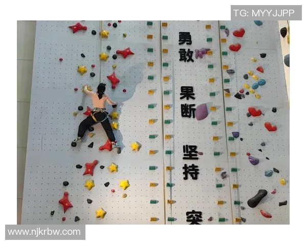 北京攀岩队在极限运动世界杯积分榜中以66分稳居第一名